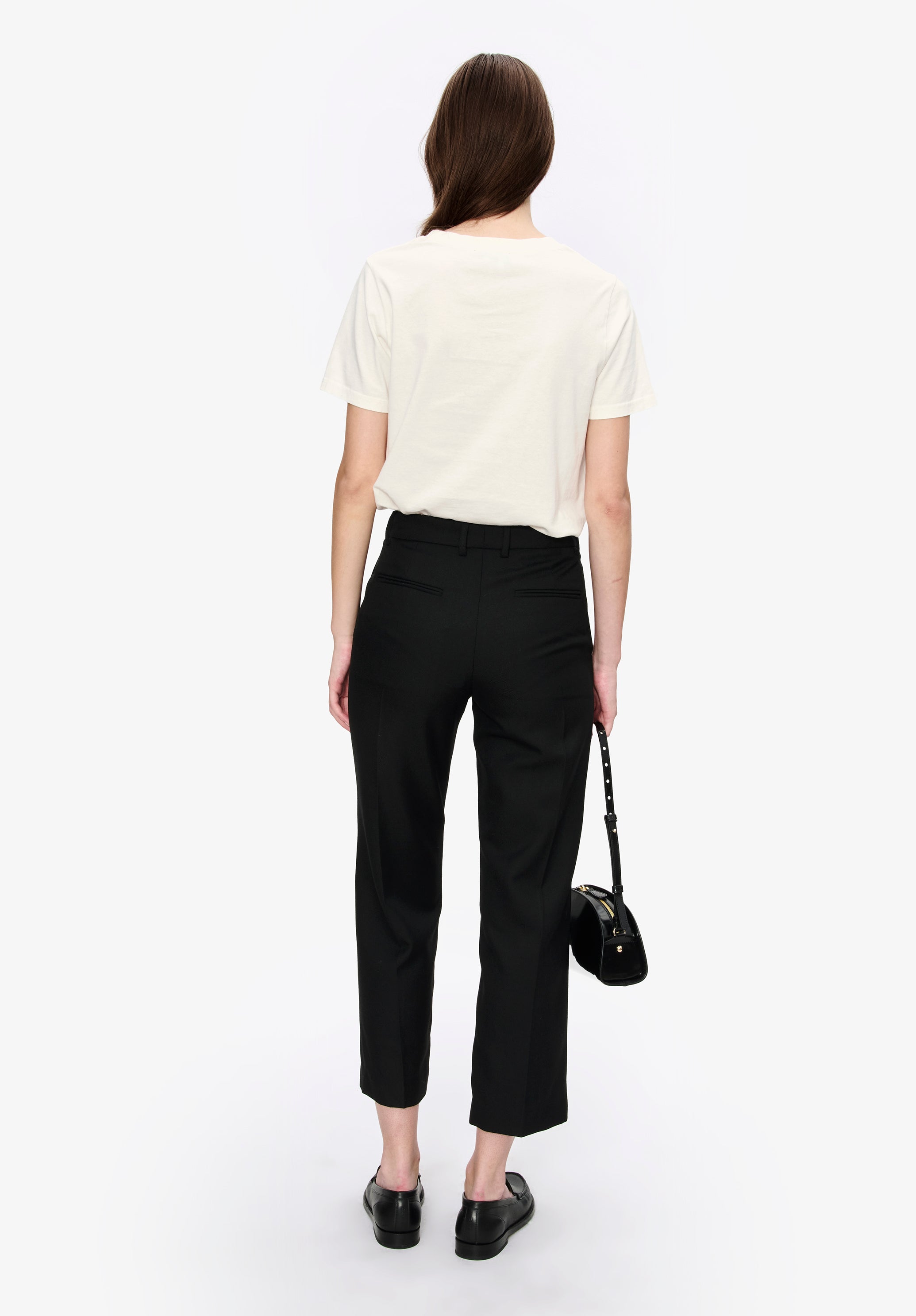 Straight-leg trousers with a permanent crease - 3