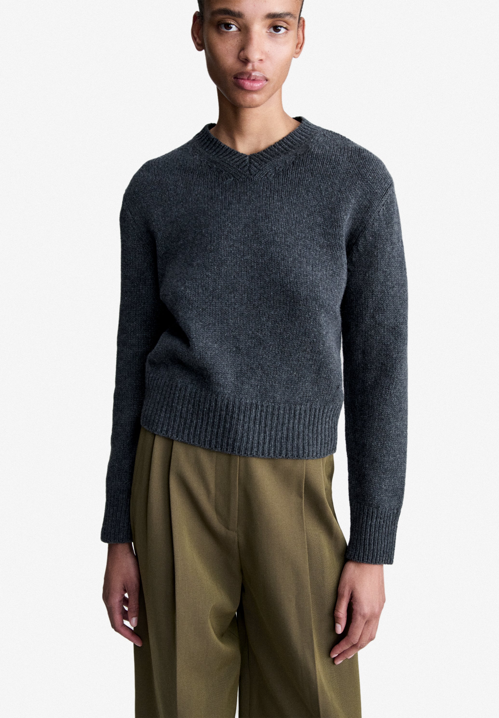 Charcoal grey sweater in recycled wool - 3