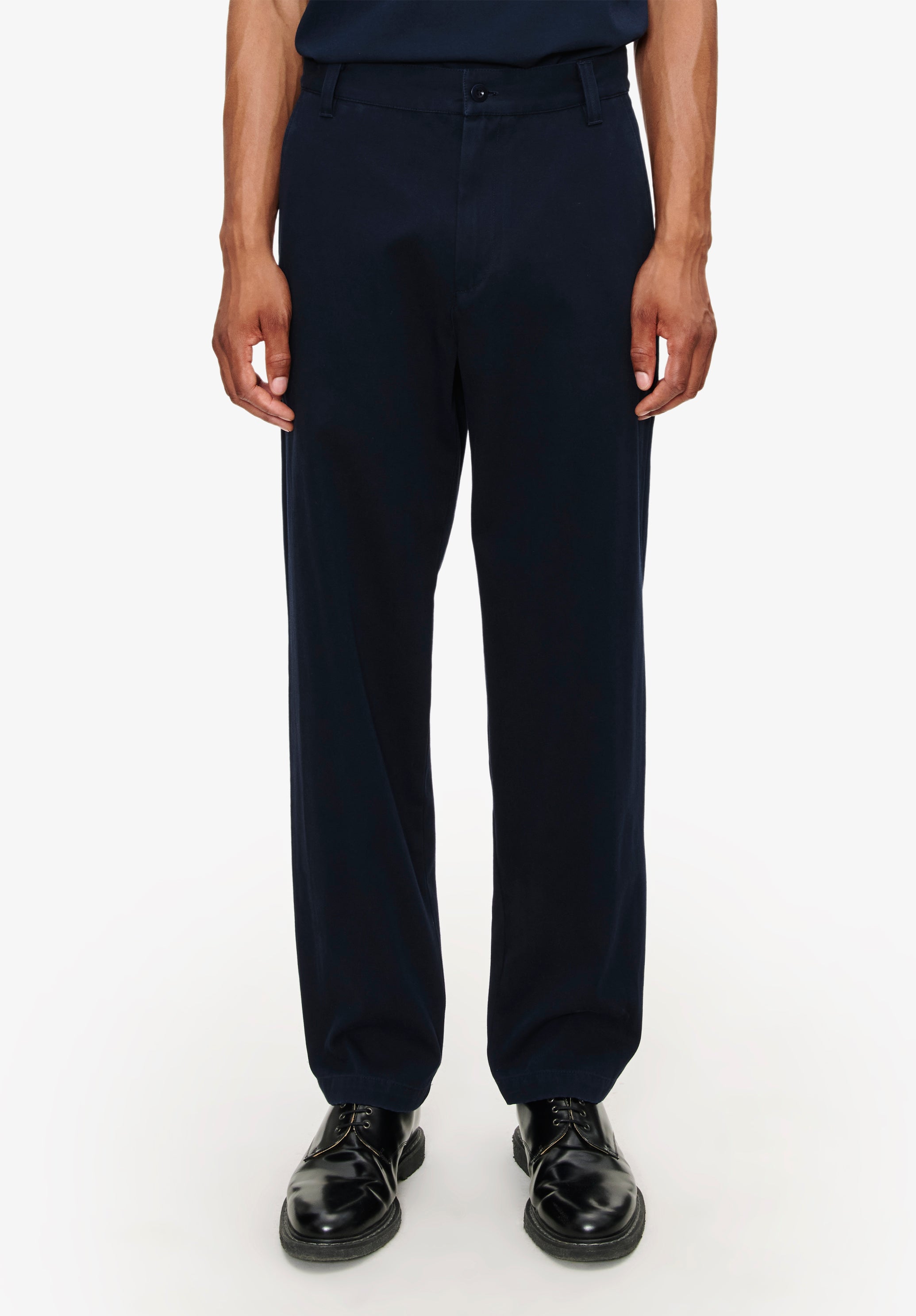 Fitted straight-leg gabardine chinos - 4